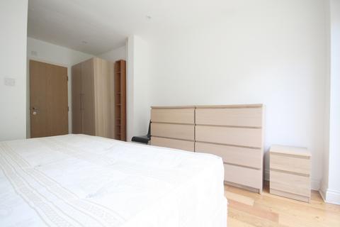 2 bedroom flat to rent, Rathcoole Gardens, Crouch End, N8