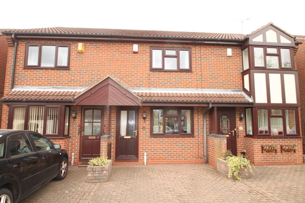 Harberton Close, Redhill, Nottingham... 2 bed terraced house £825 pcm (£190 pw)