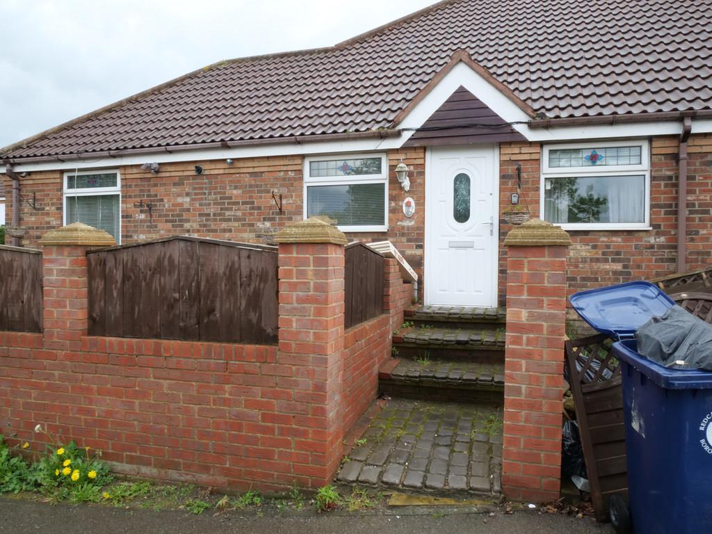 Rothwell Mews, Eston, Middlesbrough, TS6 2 bed bungalow £104,950