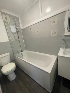 Studio to rent, Avalon Close, Enfield