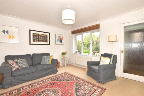 4 Carpenters Croft, East Hoathly, Lewes, BN8 6DL