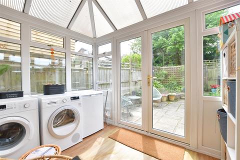 4 Carpenters Croft, East Hoathly, Lewes, BN8 6DL