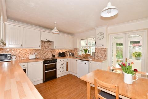 4 Carpenters Croft, East Hoathly, Lewes, BN8 6DL