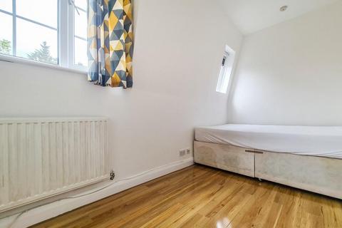 2 bedroom flat to rent, Sunny Gardens Road, Hendon, London, NW4