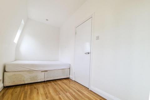 2 bedroom flat to rent, Sunny Gardens Road, Hendon, London, NW4