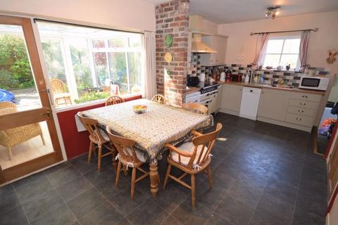 3 bedroom semi-detached house for sale - Monmouth Road, Abergavenny