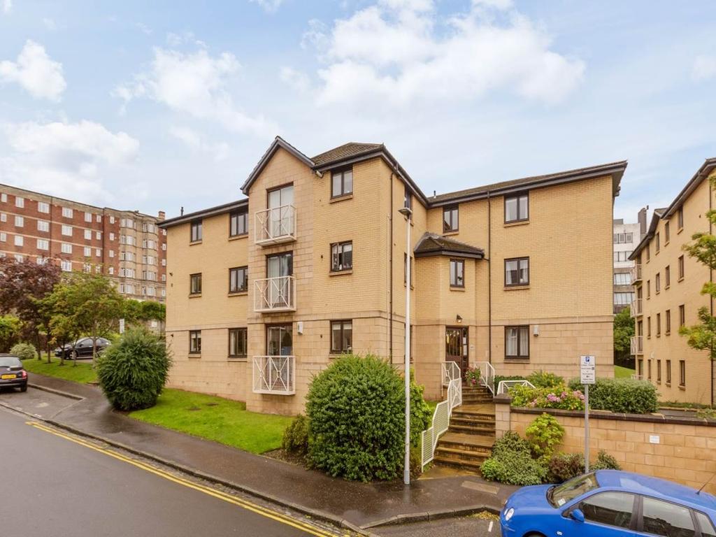Learmonth Avenue, Comely Bank, Edinburgh 2 bed flat £1,250 pcm (£288 pw)