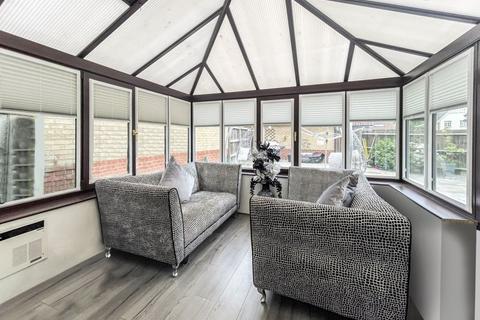 37 Birch Crescent, South Ockendon, RM15 6TZ