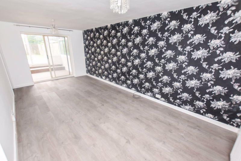 Abbotts Drive, StanfordLeHope 3 bed terraced house £1,350 pcm (£312 pw)