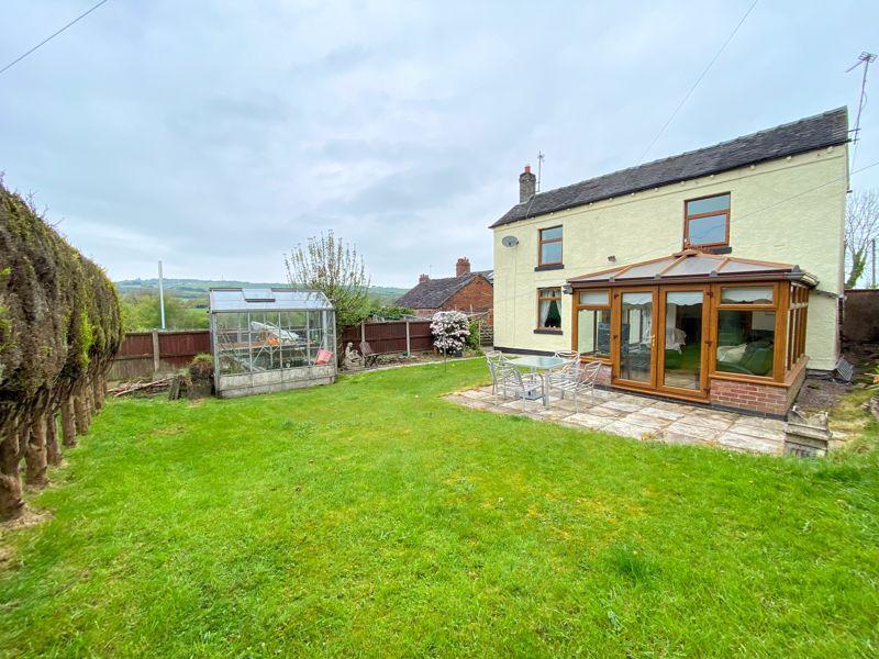 Well Cottage, West Street, Biddulph, ST8 6HL 2 bed detached house £