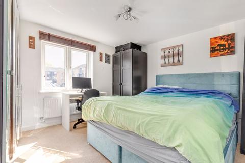17 Heron Way, Wallington, SM6 9DX