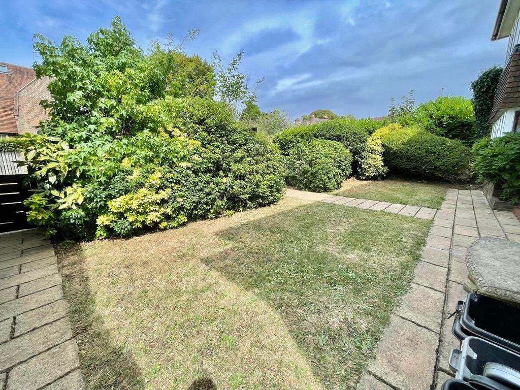 Front garden.jpg