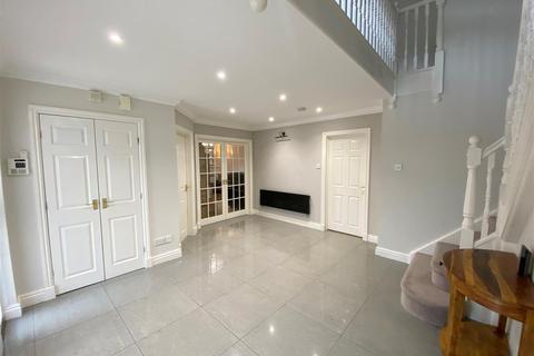 5 bedroom detached house for sale - Walton Heath Drive, Macclesfield