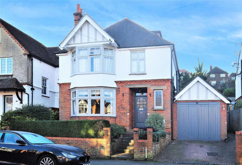 Wodeland Avenue, Guildford 5 bed detached house £1,150,000