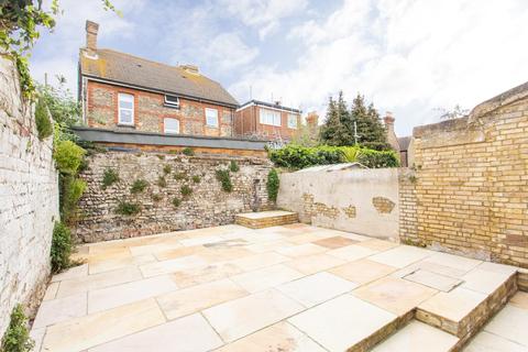 45 Albert Road, Ramsgate, CT11 8DW