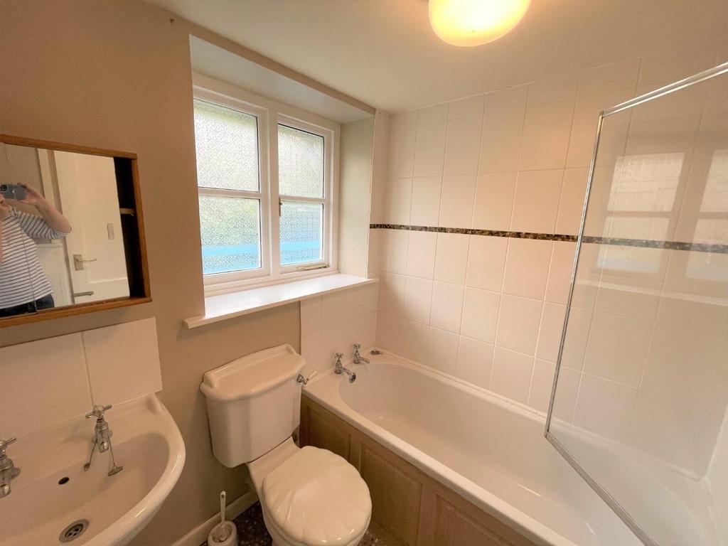 Bathroom.jpeg