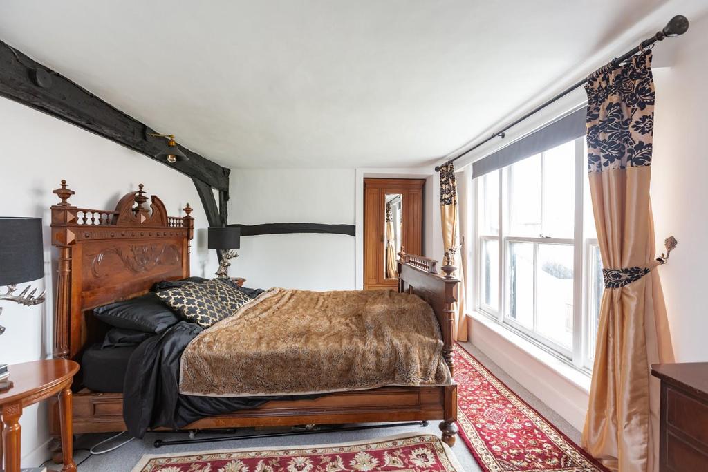1-Barrow-Hill-House-HR18.jpg