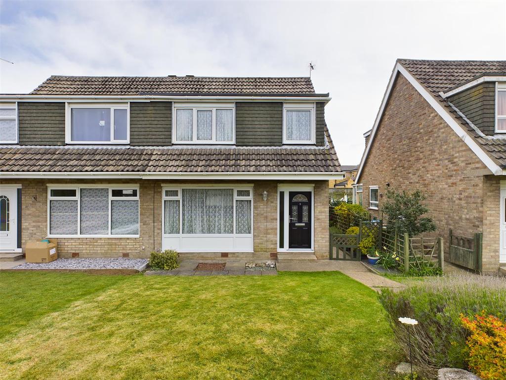 Rosewood Walk, Bridlington 3 bed semidetached house £189,950