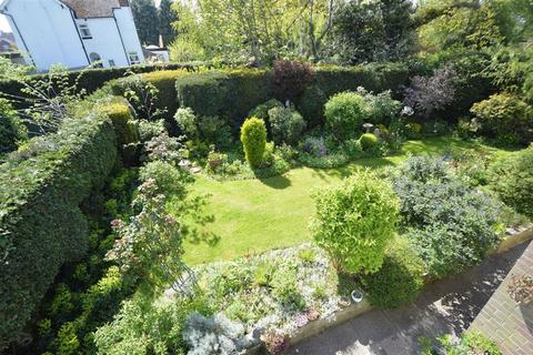 3 Clarkefields, Bayston Hill, Shrewsbury, SY3 0ES