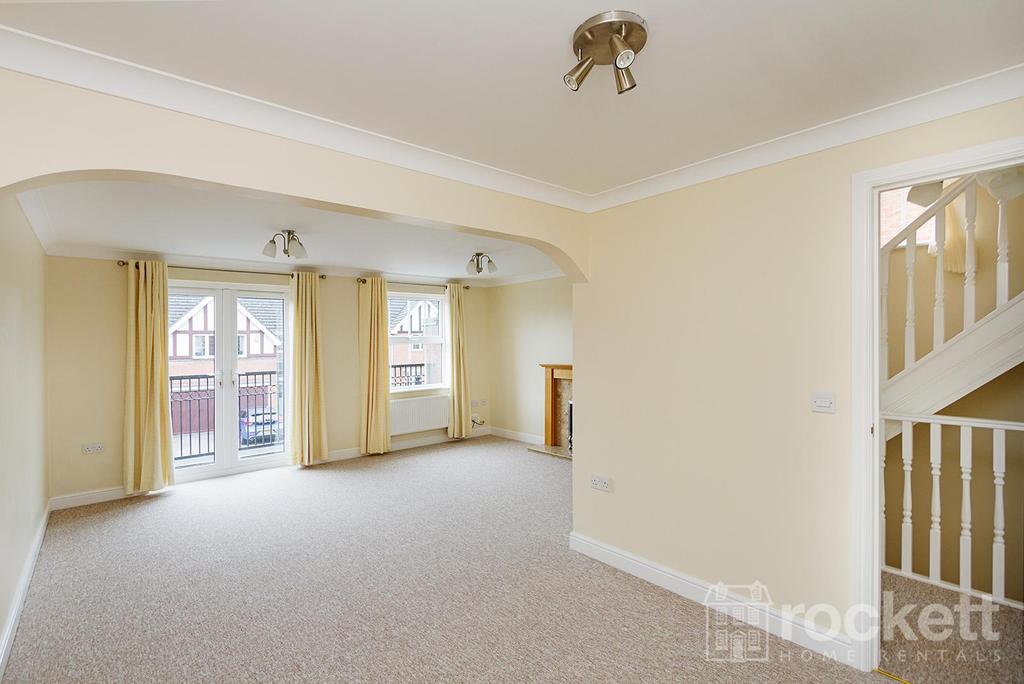 Trentham Lakes 4 bed townhouse £1,145 pcm (£264 pw)