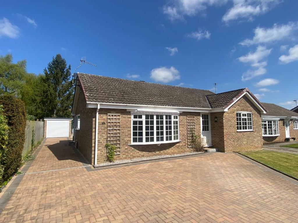 Orchard Road, Malton 2 bed house £850 pcm (£196 pw)