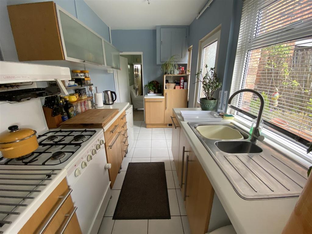 The Fillybrooks, Stone 2 bed terraced house £160,000
