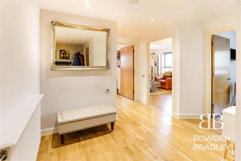 1 bedroom apartment for sale - Kings Head Hill, Chingford
