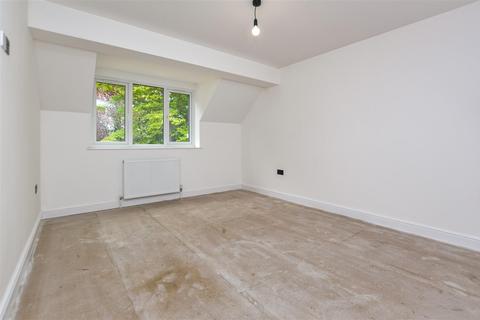 6 Pinewood Close, Norwich, NR6 5LX