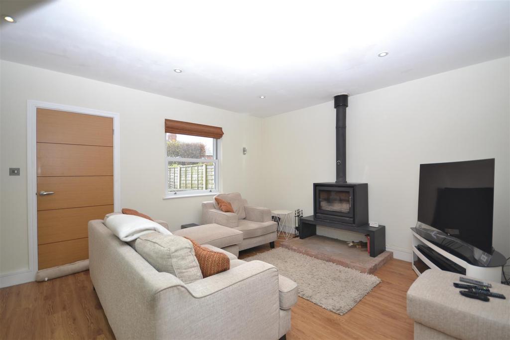 Sturton Lane, Garforth, Leeds 3 bed terraced house £275,000