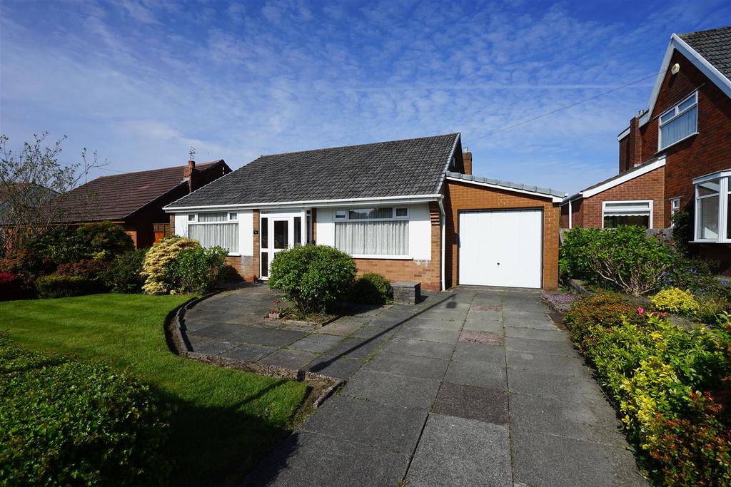 Newland Drive, Over Hulton, Bolton 2 bed detached bungalow for sale £