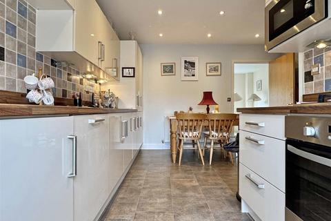 31 Foundry Way, Rayne, Braintree, CM77 6AE