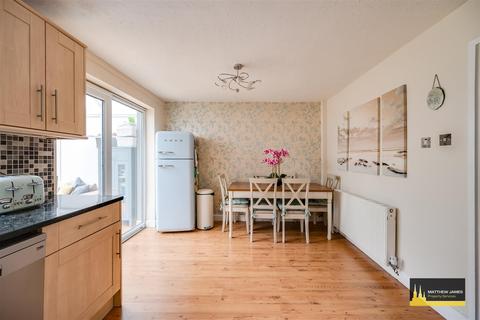 34 Ashdown Close, Binley, Coventry, CV3 2PT