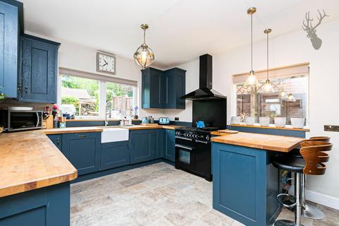 55 Morgan Crescent, Theydon Bois, Epping, CM16 7DU