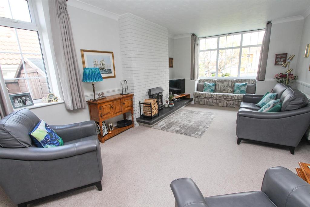 Manor Road, Keynsham, Bristol 4 bed detached bungalow £750,000