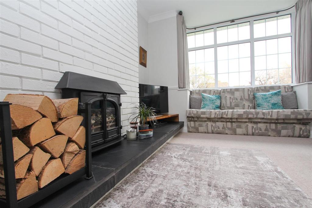 Manor Road, Keynsham, Bristol 4 bed detached bungalow £750,000