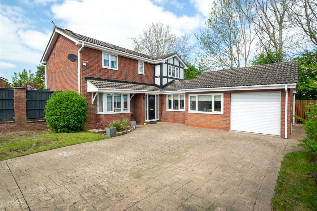 Northwood Avenue, Middlewich 4 bed detached house - £340,000