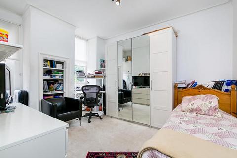 68 Fitzgeorge Avenue, London, W14 0SW