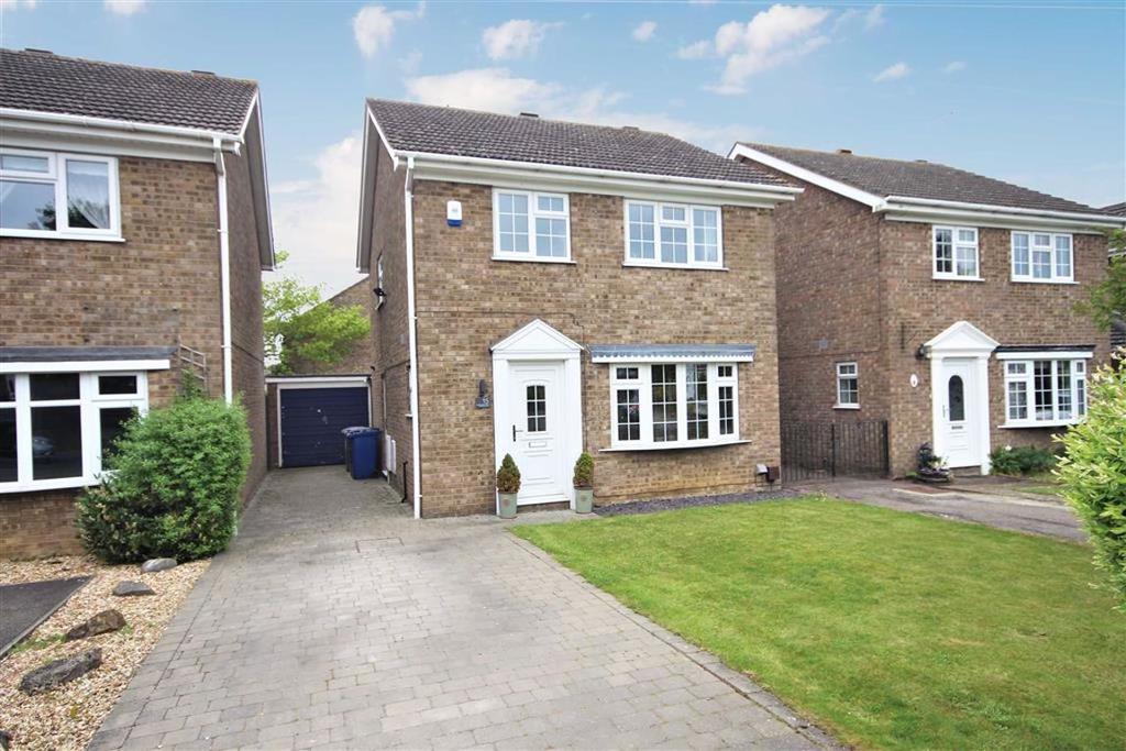 St. Marys Avenue, Welton, Lincoln... 3 bed detached house £269,950