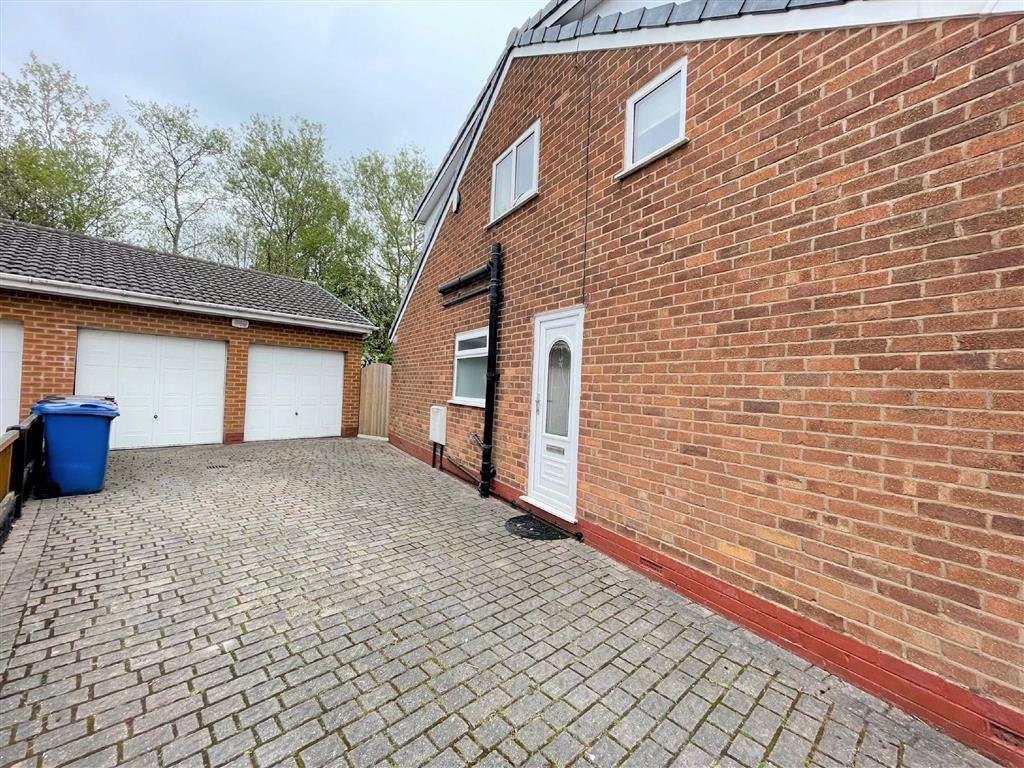 Alderley Lane, Leigh, Lancashire 3 bed semidetached house £255,000