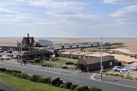 2 bedroom apartment for sale - Flat 11, Majestic North Promenade, Lytham St. Annes FY8 2LZ