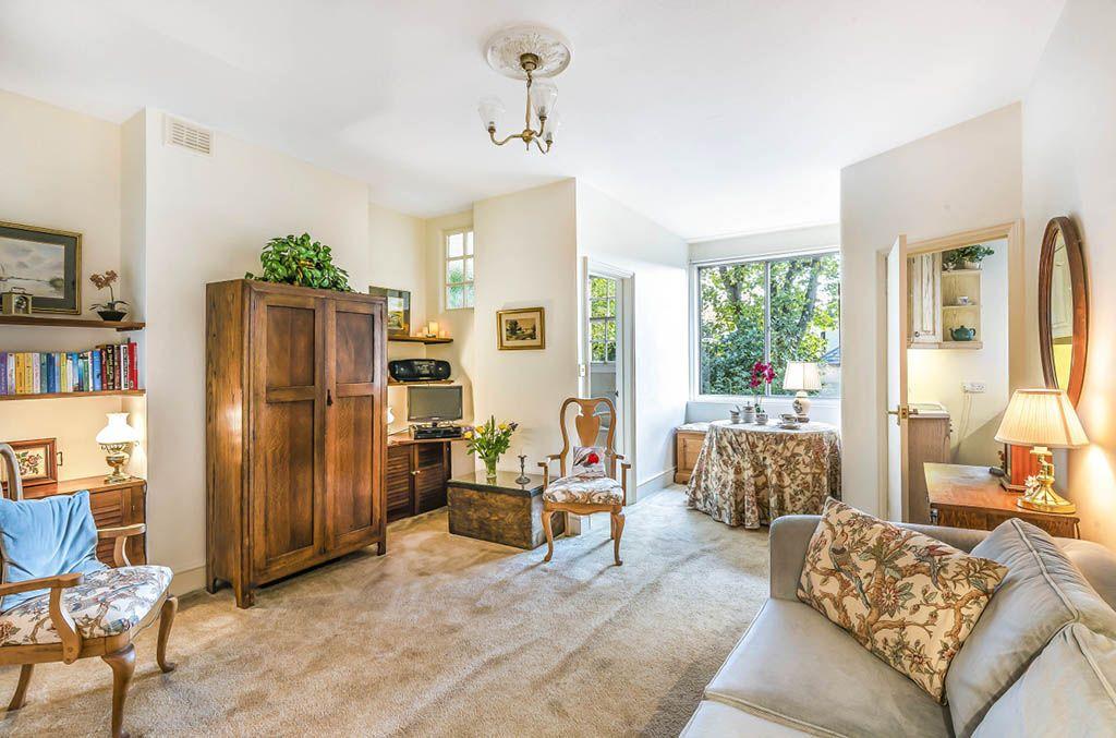 Living / Dining Area