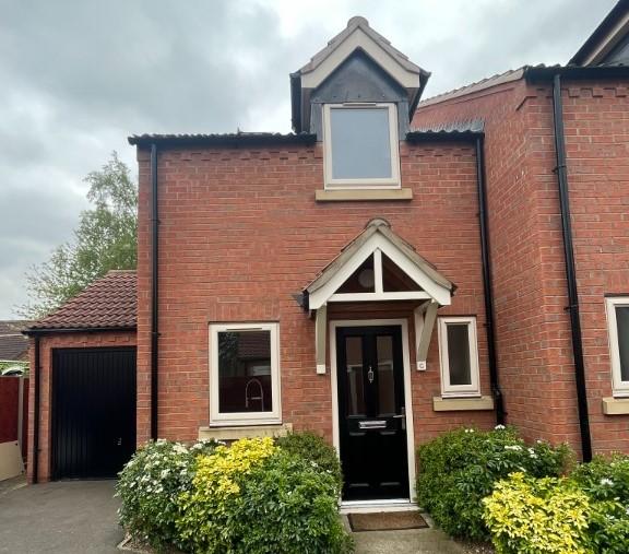 Mill Lane, North Hykeham, LN6 2 bed semidetached house £750 pcm (£
