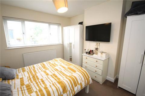 3 bedroom terraced house to rent, Michael Road, London, SE25