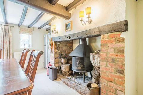 Riverside Cottage Hackthorne Road, Durrington, Salisbury, SP4 8AS