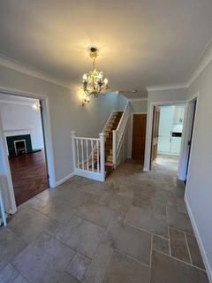 4 bedroom detached house to rent, Links Road, Epsom