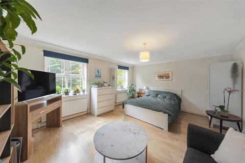 3 bedroom end of terrace house for sale - Muir Drive, SW18