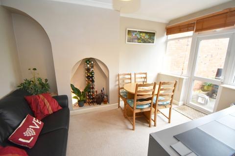 86 Stroud Road, Shirley, Solihull, B90 2JT