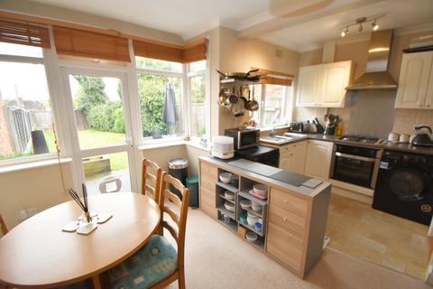 86 Stroud Road, Shirley, Solihull, B90 2JT