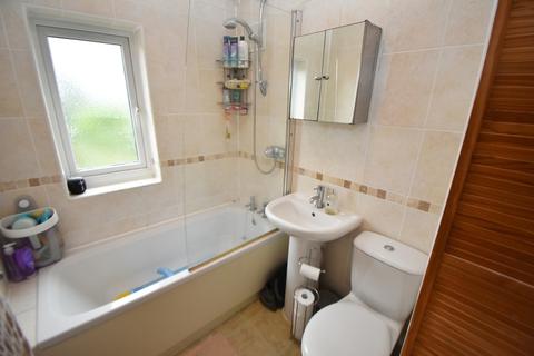 86 Stroud Road, Shirley, Solihull, B90 2JT