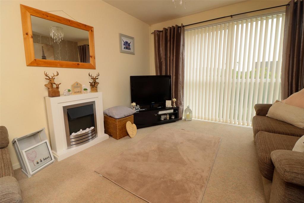 Feorlin Way, Garelochhead... 3 bed end of terrace house £90,000